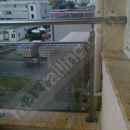 Иноксови парапети